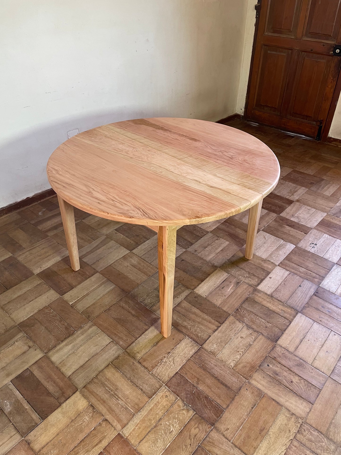 Mesa Redonda Extensible - Madera de lenga