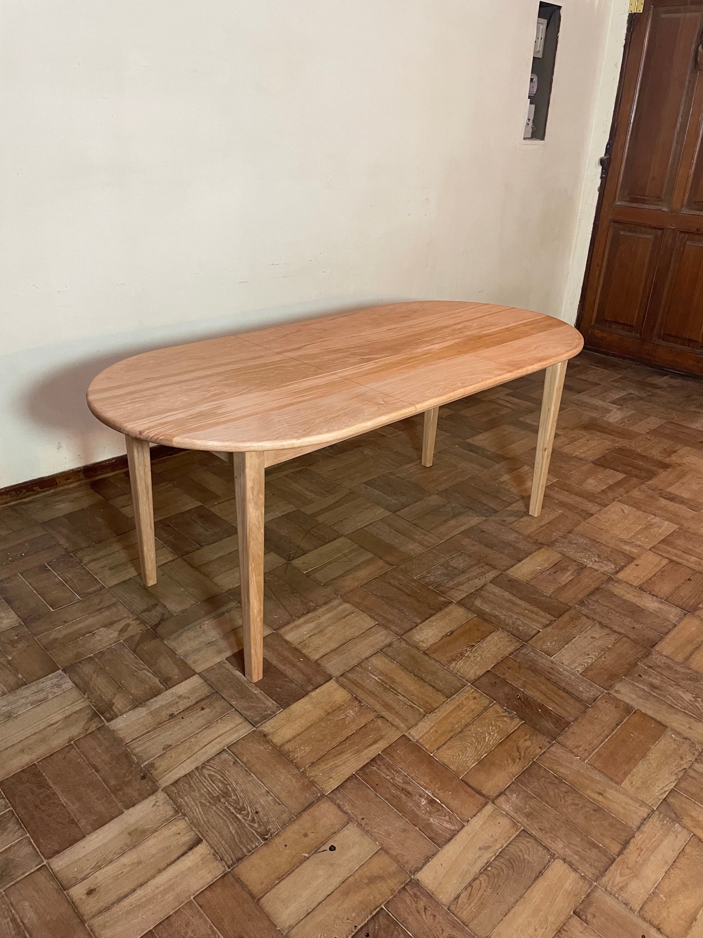 Mesa Ovalada Extensible - Madera de lenga