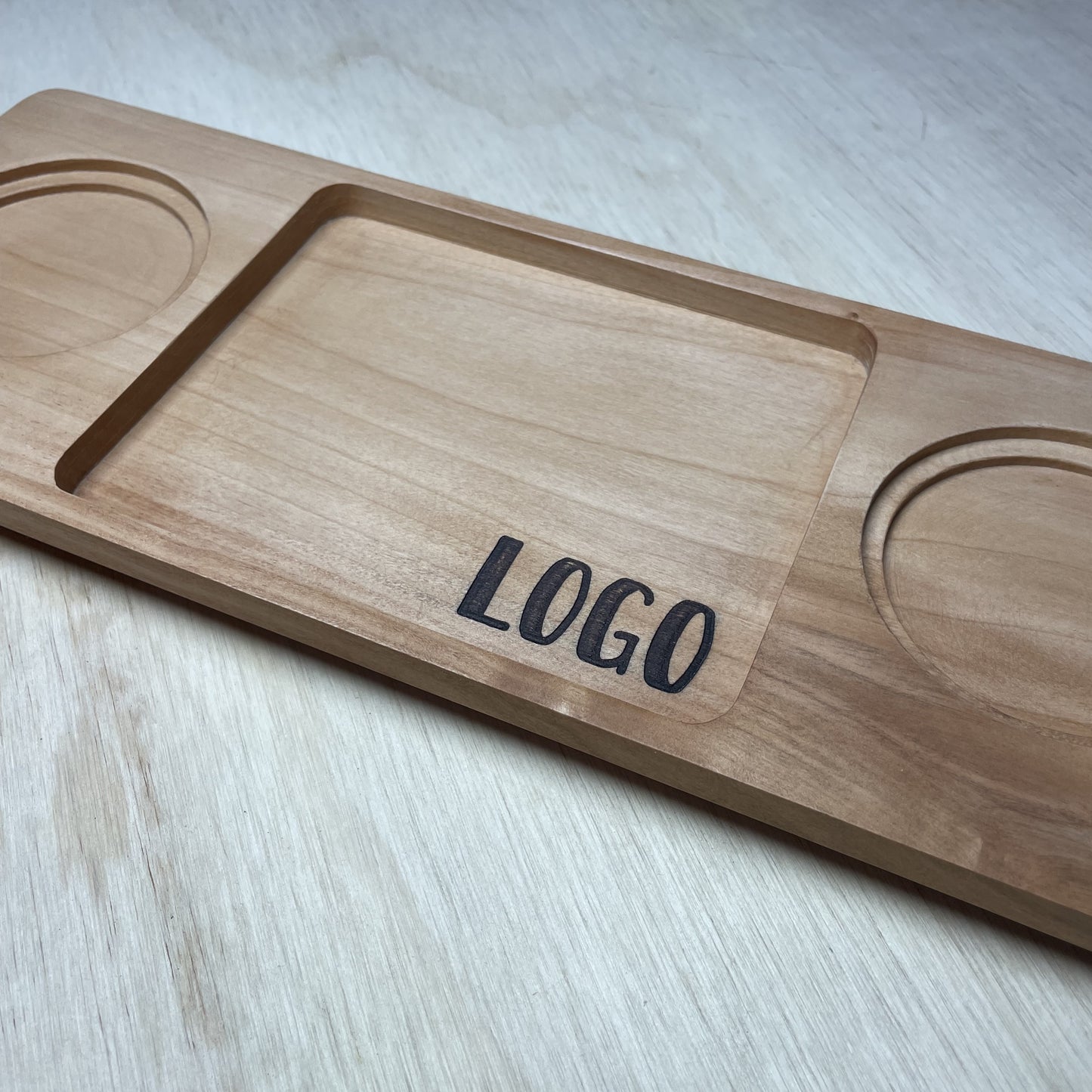 Bandeja de servicio de Roble con 2 posavasos  | con grabado personalizado | 35 x 13,5 cm