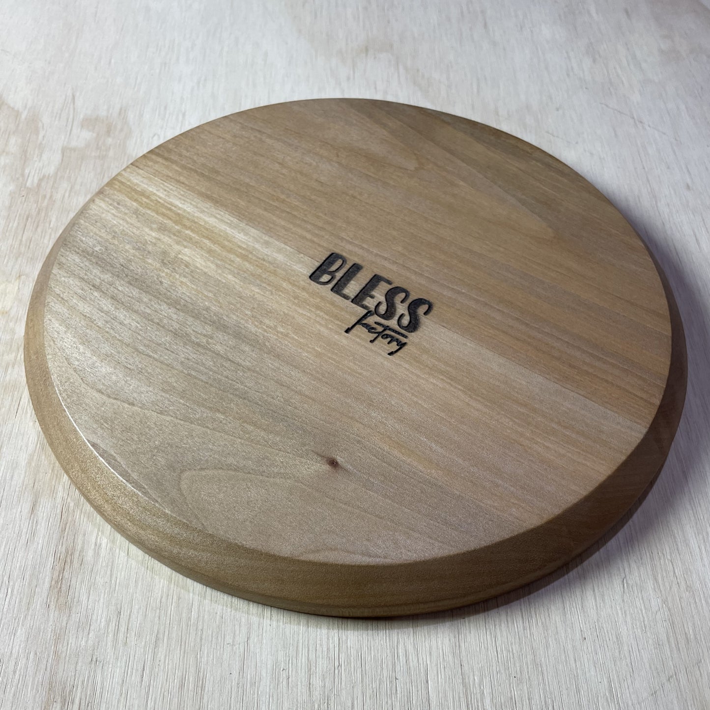 Bandeja Circular de madera Roble  | con Logo Grabado |  Diametro 25 cm