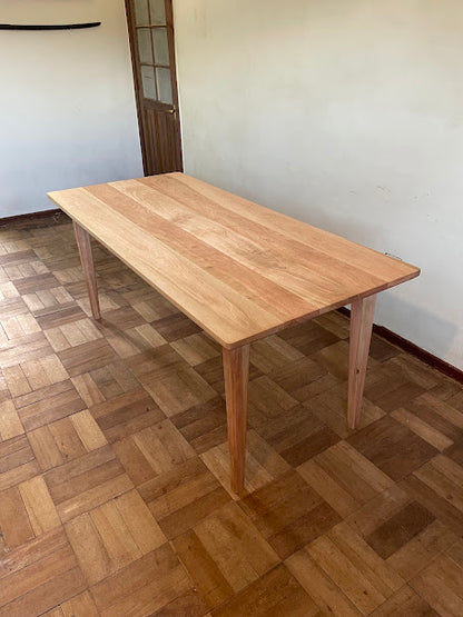 Mesa Rectangular Modelo ligero - Madera de lenga